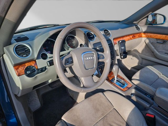 Audi A4 Bild 14