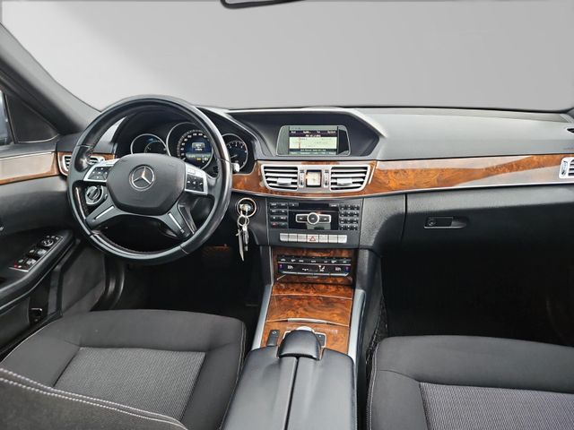 Mercedes-Benz E 200 Bild 13