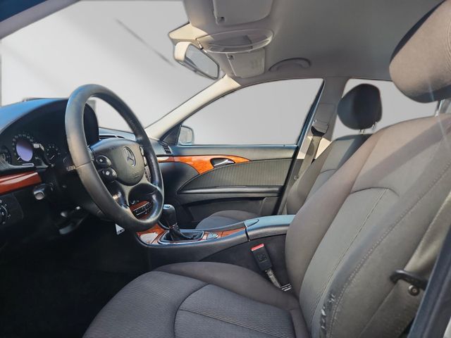 Mercedes-Benz E 200 Bild 10