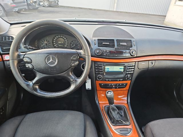 Mercedes-Benz E 200 Bild 13
