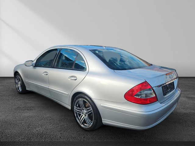 Mercedes-Benz E 200 Bild 3
